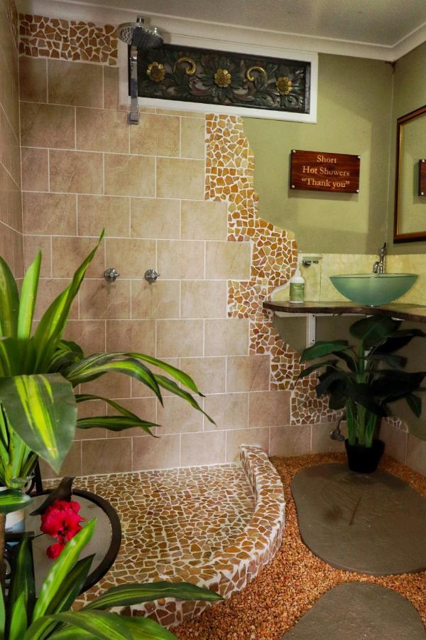 Whitsundays Bnb Retreat Airlie Beach Extérieur photo